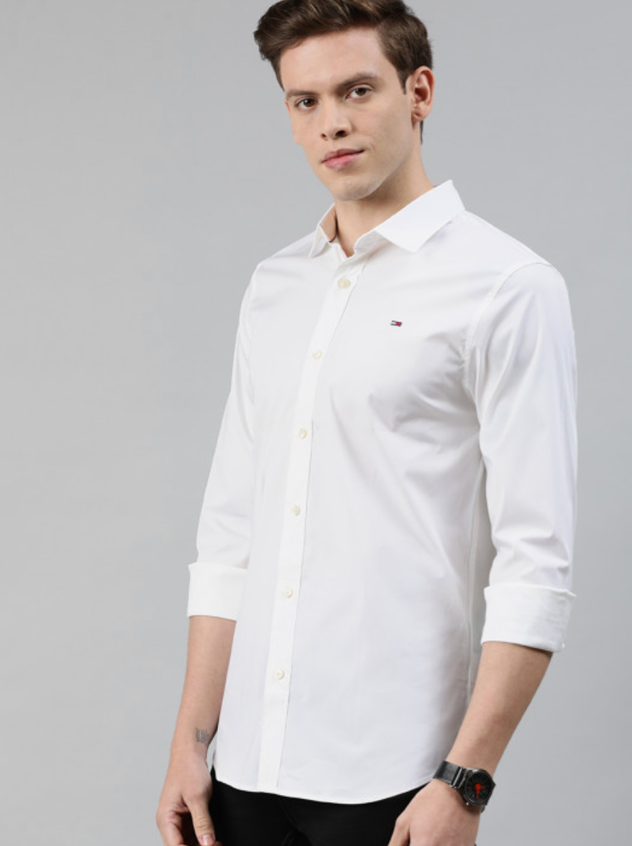 TOMMY JEANS Crisp Cotton Classic White Button-Up Shirt