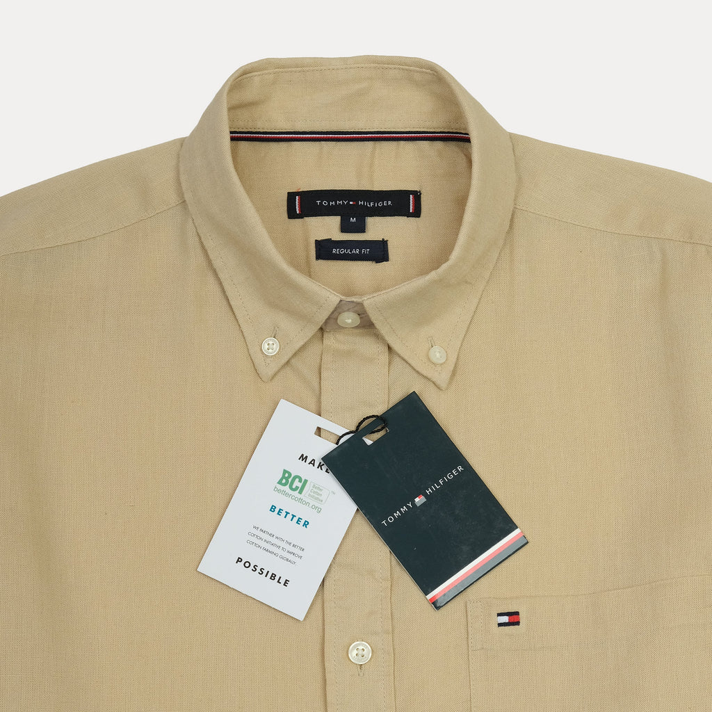Tommy Hilfiger Effortlessly Chic Regular Fit Button-Up Shirt in Golden Sand
