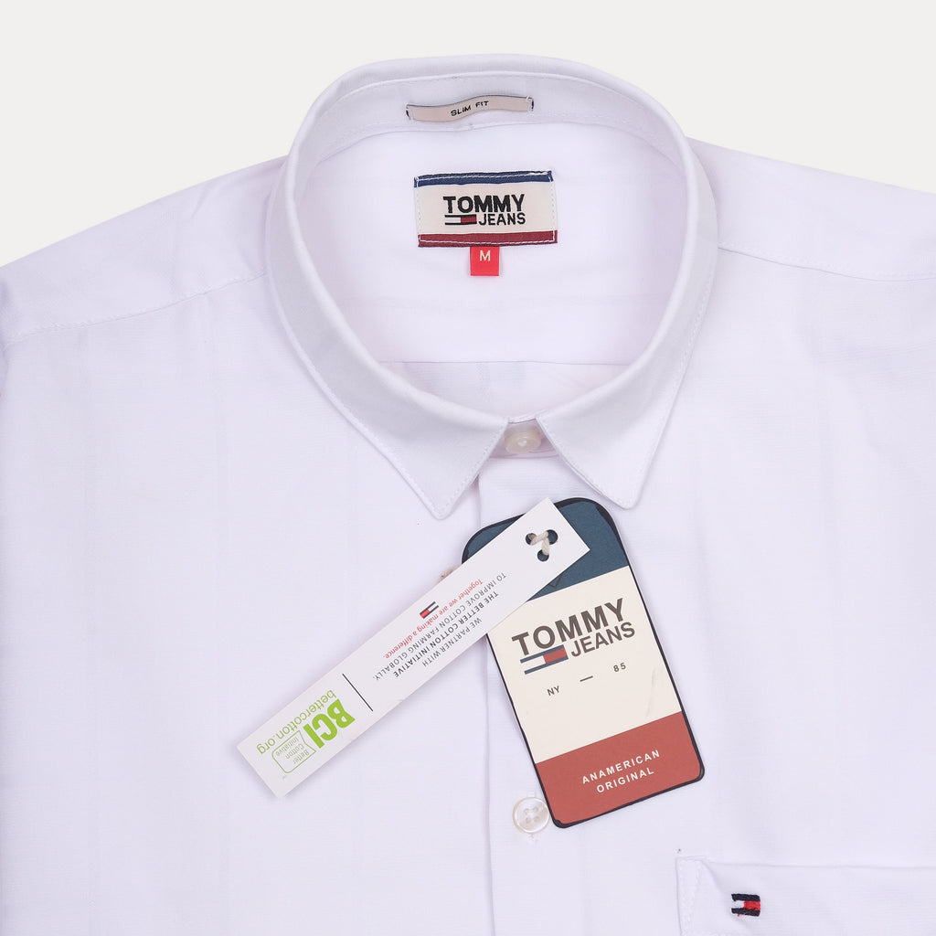 Tommy Jeans Crisp Cotton Slim Fit Shirt in Pure White Elegance