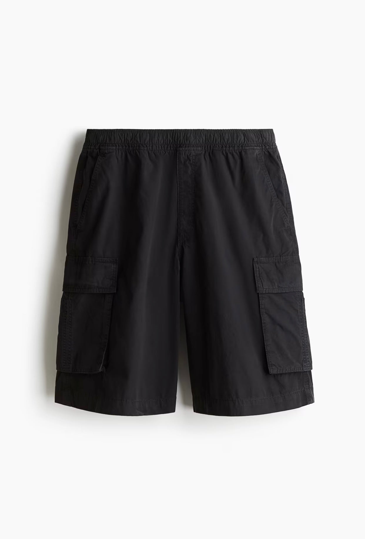 H&M Effortlessly Loose fit Cargo Shorts in Midnight Shadow