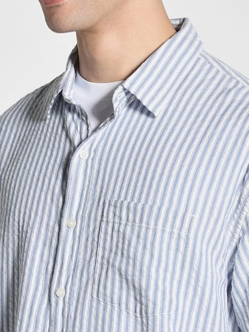 AMERICAN EAGLE Classic Striped Short Sleeve Shirt